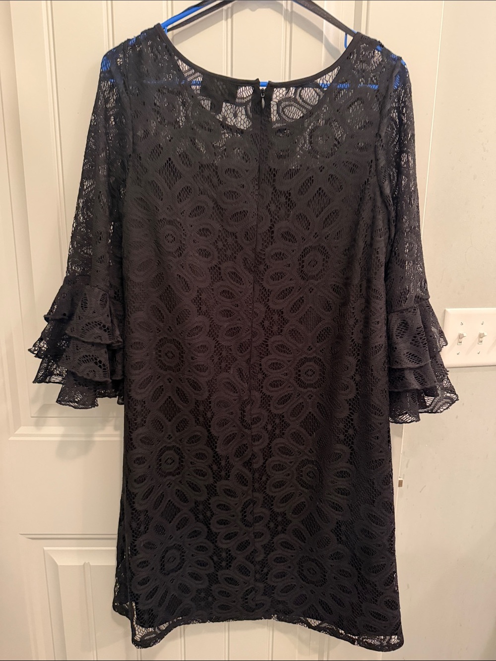 R&K Black Floral Lace Shift Dress with Tiered Bell Sleeves - Picture 4 of 4